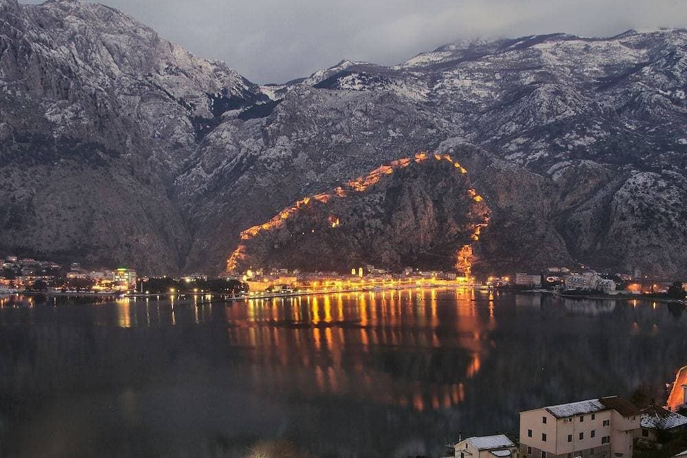 Foto 11 von 23: Schöne Wohnung mit Pool und Meerblick in Kotor