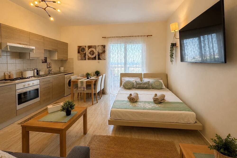 Foto 2 von 30: Kyblue Management I New Panoramic Seaview Apt , 3 mins to Coral Bay