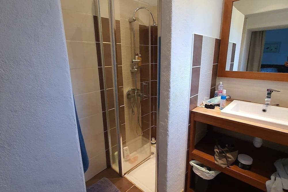 Foto 7 von 25: Bedoin Villa 800m Zentrum, eingezäunten Pool am Fuße des Wind