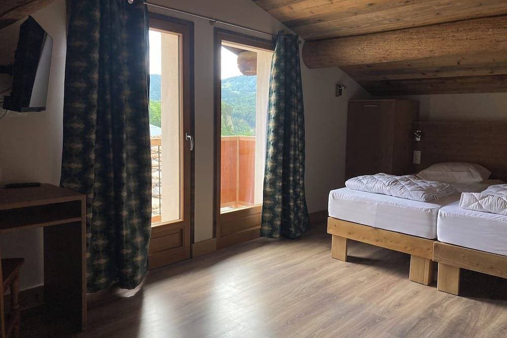 Foto 7 von 29: Spacieux Chalet de Standing Dans Village au Calme, Wifi