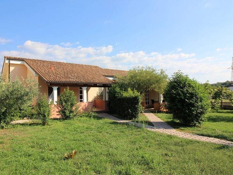 Foto 4 von 46: Ferienhaus in Poreč mit Terrasse, Klimaanlage, W-Lan, Spülmaschine (4400-7)