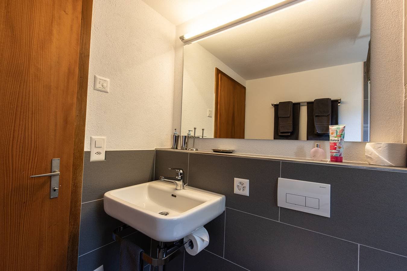 Foto 5 von 20: Chasa Buorcha: Renovierte, aussergewöhnliche 1.5-Zimmer-Dachwohnung mit grossem Panorama-Balkon