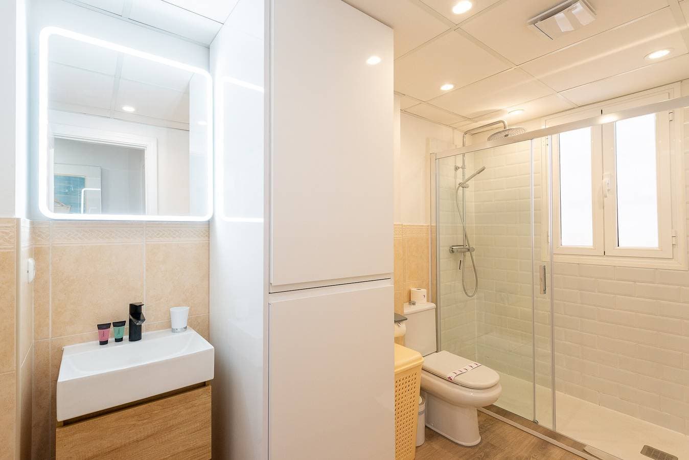Foto 10 von 45: Ferienwohnung 'Atemberaubendes Penthouse Las Azaleas' mit Gemeinschaftspool, WLAN und Klimaanlage