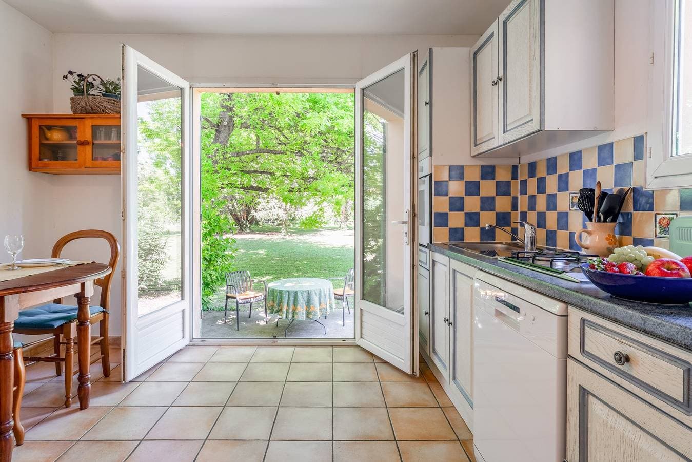 Foto 12 von 23: Ferienhaus 'La Loutre' mit gemeinsamem Garten, Wi-Fi und Klimaanlage