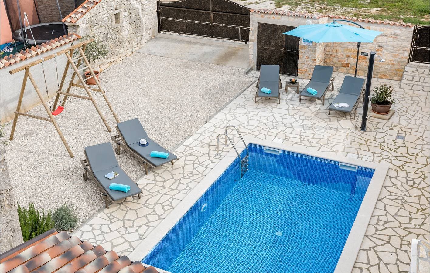 Foto 9 von 30: Gemütliche 1-Zimmer-Wohnung mit Pool, WLAN und Parkplatz in Anzici