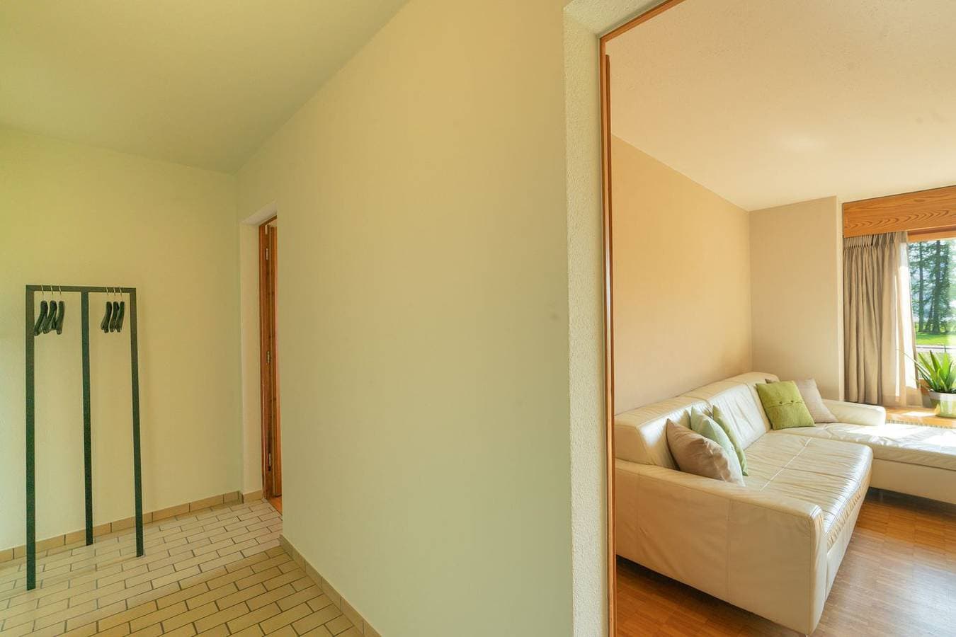 Foto 13 von 25: Chesa Tscheppa 1 – Wohnung mit Seeblick & Gartensitzplatz