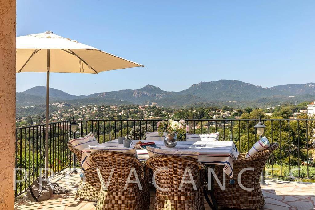Foto 2 von 61: Ferienhaus mit Pool in Mandelieu-la-Napoule in der Nähe von Cannes