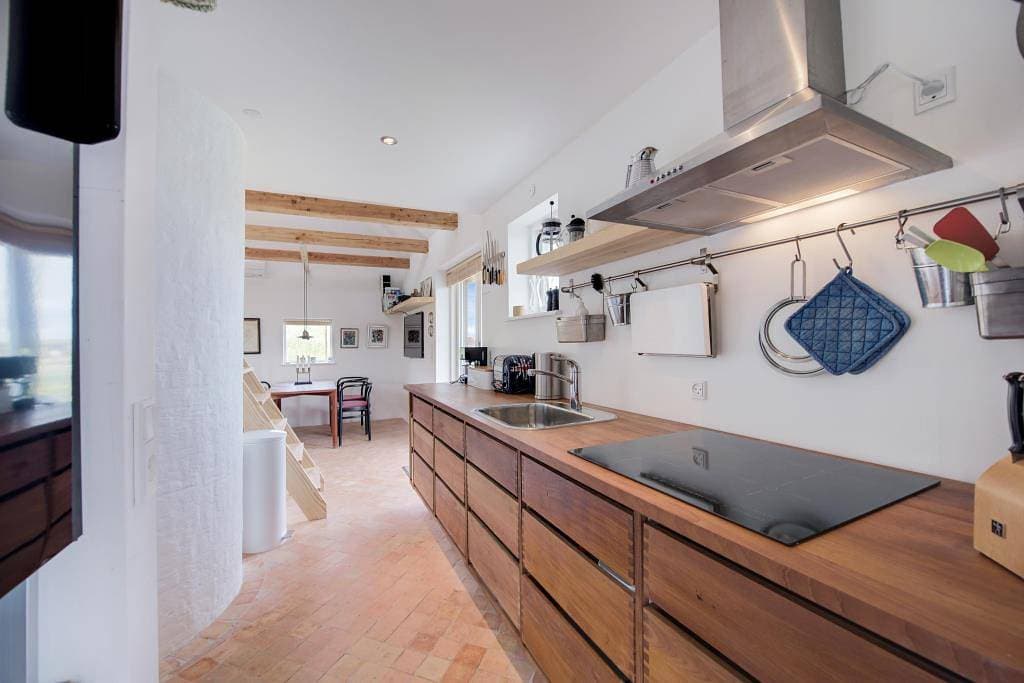 Foto 9 von 25: Einzigartiges Ferienhaus inklusive Wellenrauschen - 50 m Strand