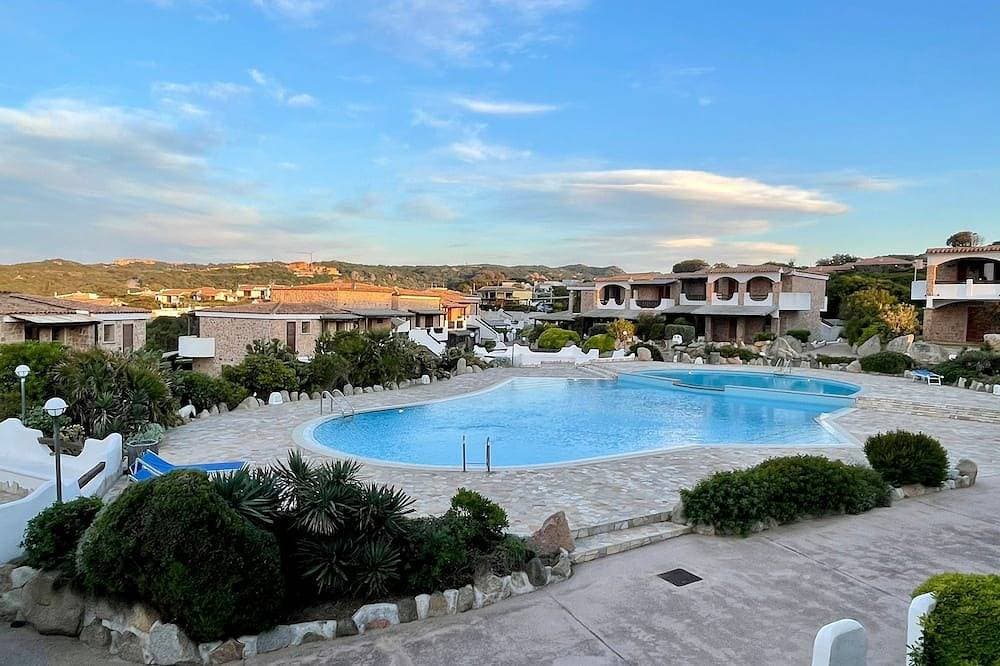 Apartment in residence at Castello di Gallura with pool and beach nearby 1
