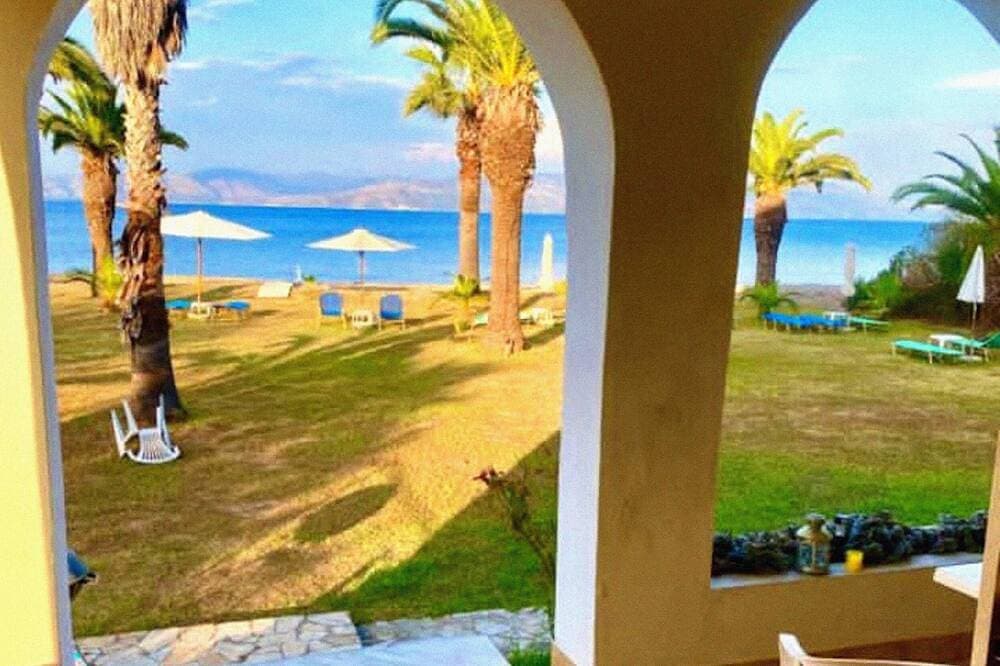 Cozy studio with Sea View on the beach in Corfu 1