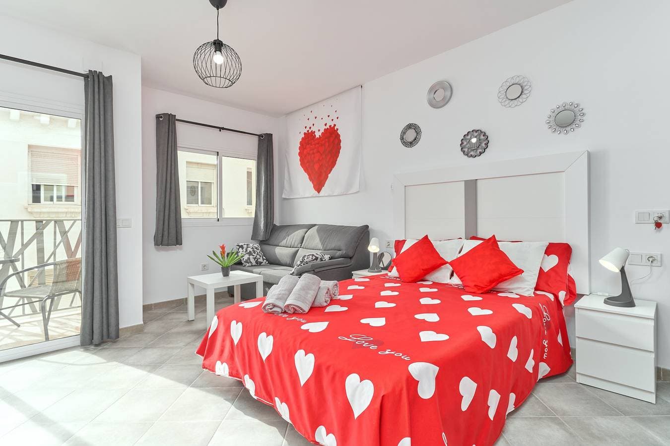 Foto 4 von 23: Einzimmerapartment "Nerja Boutique Deluxe 103" mit Gemeinschaftspool und WLAN