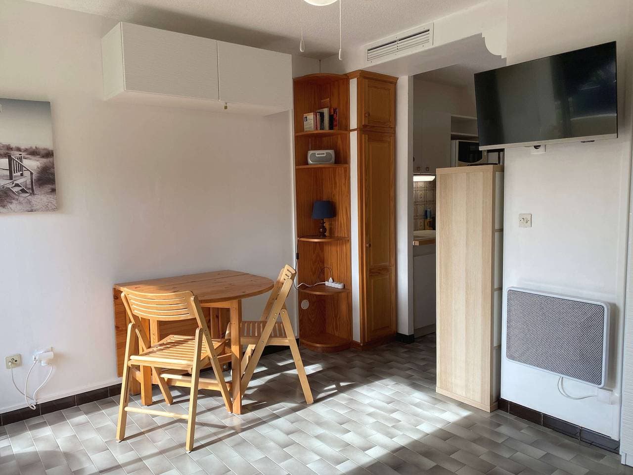 Foto 3 von 14: Ausgestattetes Studio mit Parkplatz in Balaruc-les-Bains