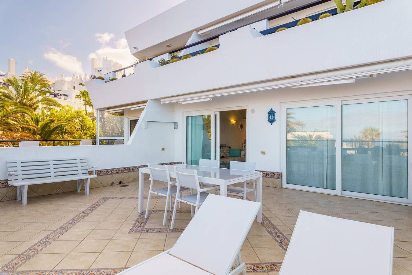 Foto 6 von 35: Exclusive Sea Views Villamar - Big Terrace & Pool