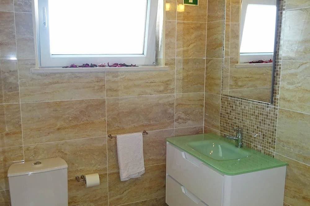 Foto 4 von 30: Luxuriöse Villa mit 2 Schlafzimmern auf der Quinta da Saudade mit 2 Pools, Tennisplatz usw.