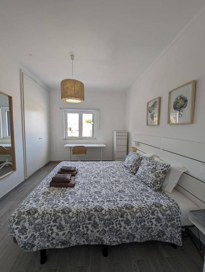 Foto 4 von 23: Three-Bedroom House