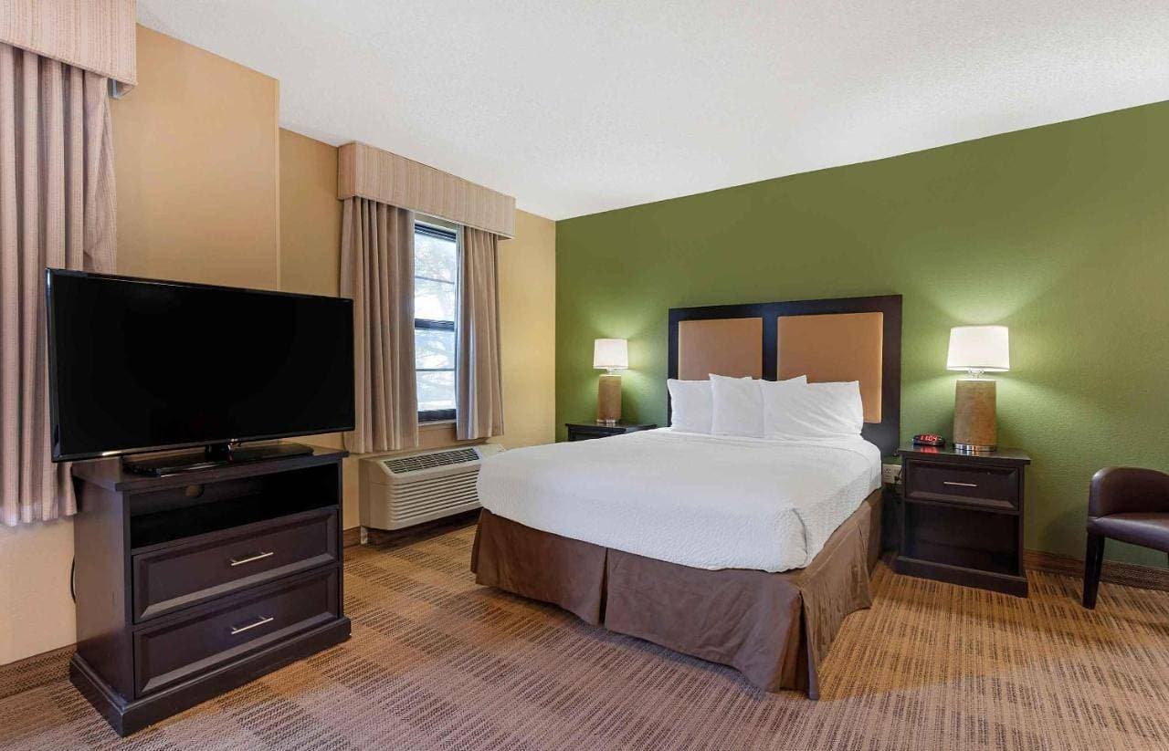 Foto 6 von 16: Deluxe Studio with 1 Queen Bed - Non-Smoking
