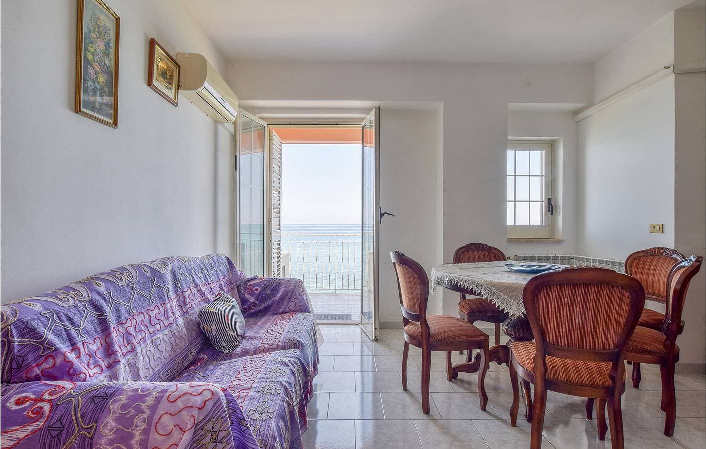 Foto 8 von 15: Strandnahe 90m² Wohnung: A/C, Parkplatz, Terrasse & WiFi
