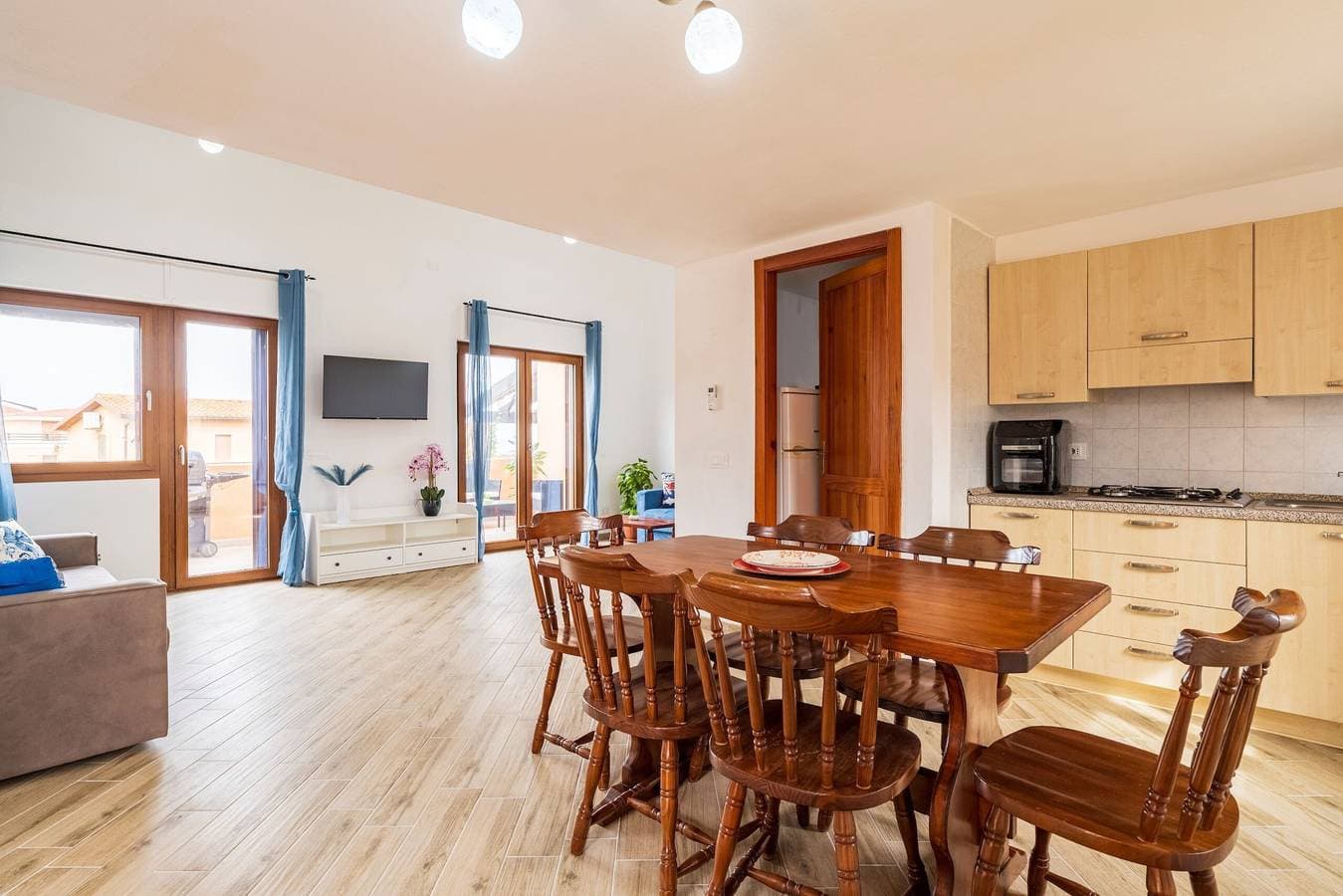 Foto 11 von 27: Ferienwohnung 'Villa Elena' mit Meerblick, Gemeinschaftspool und Klimaanlage