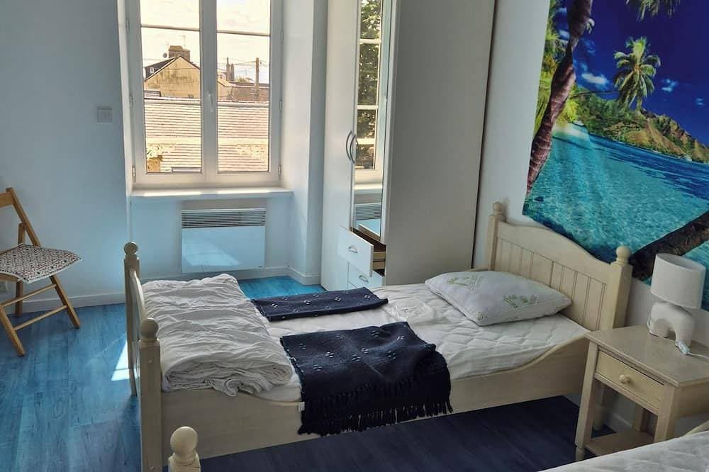 Foto 3 von 14: Apartment blue bay classified 3 stars clevacances on the port in center