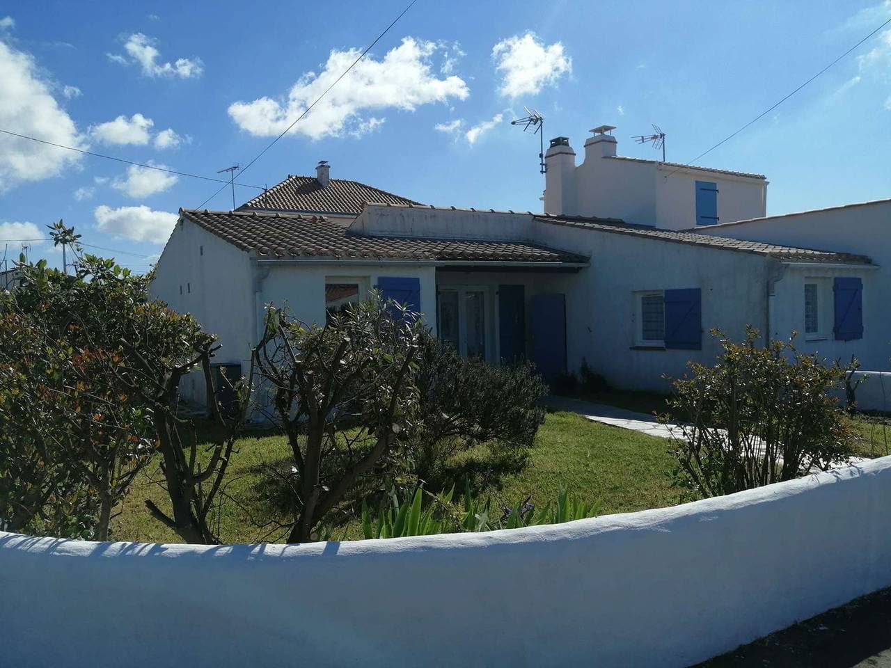Gemütliches Haus, 300m vom Strand, Veranda, Garten, 2 Schlafzimmer, 4 Personen, Endreinigung inbegri... 1