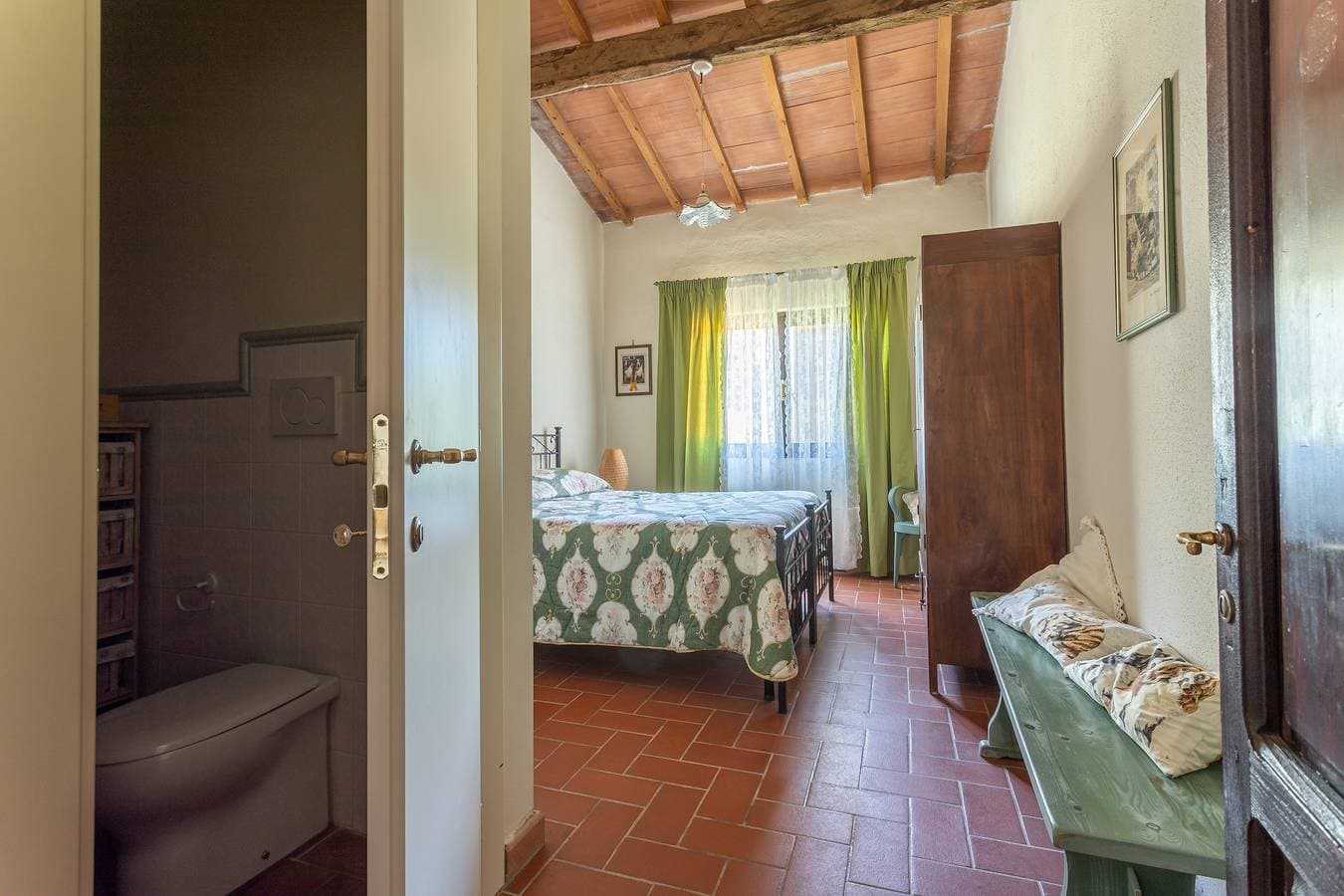 Foto 12 von 28: Ferienwohnung Il Pero mit Terrasse, Gemeinschaftspool und WLAN