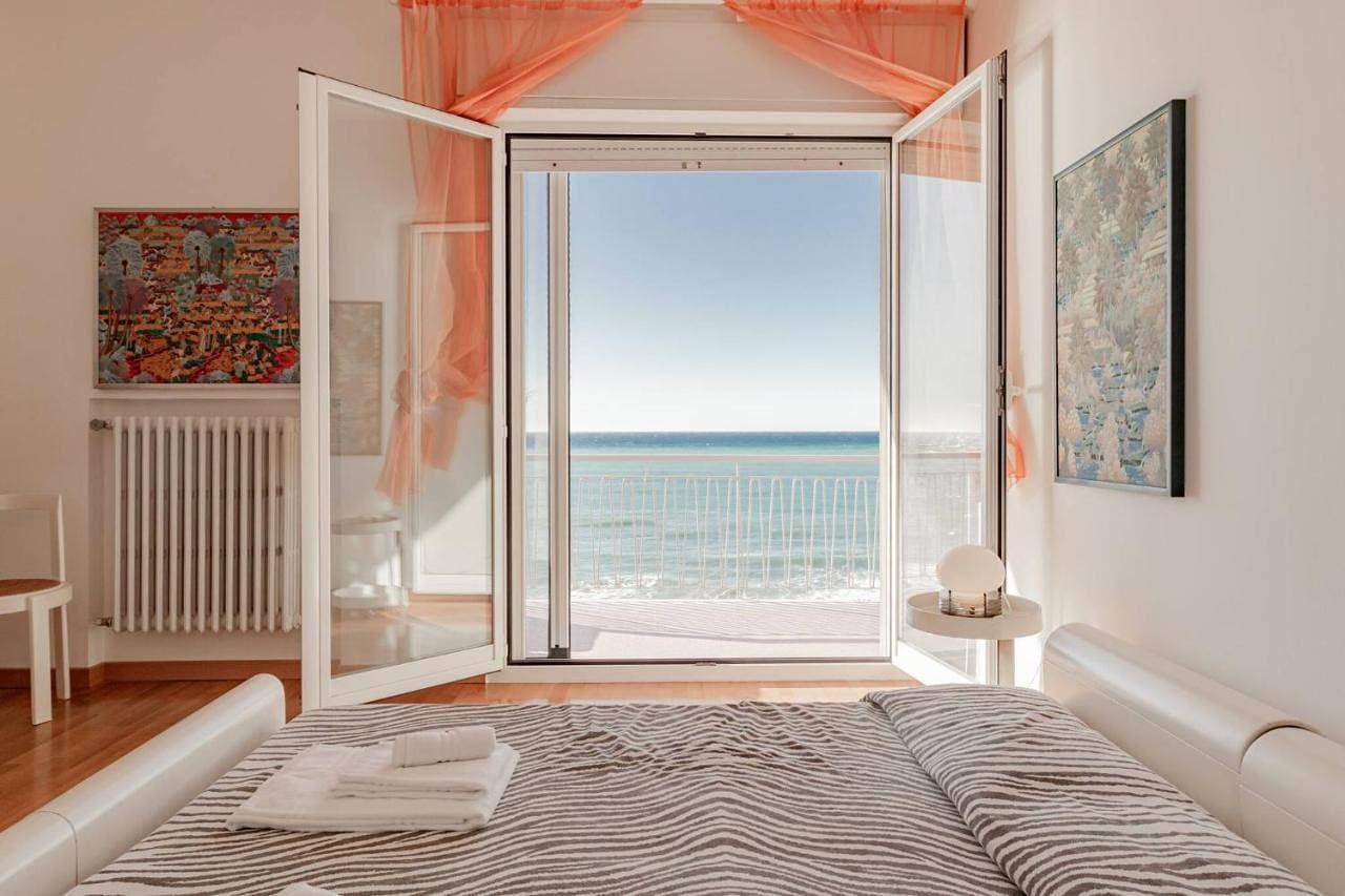 Foto 6 von 45: Three-Bedroom Apartment with Sea View