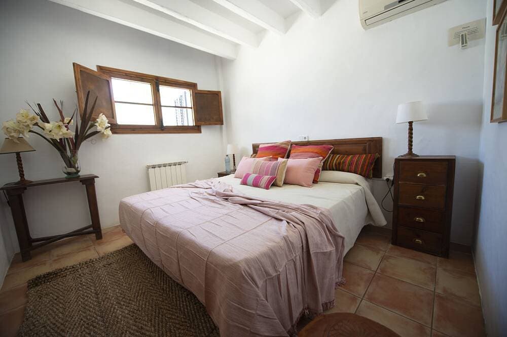 Foto 3 von 30: Villa mit privatem Pool und Garten, 5 Minuten zu Fuß zum Strand