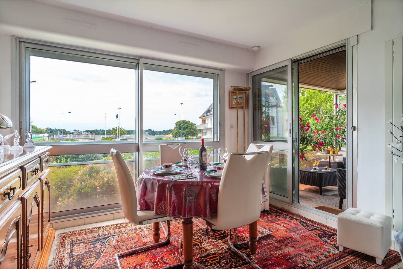 Foto 5 von 15: Appartement „Mit Meerblick“ mit privater Terrasse, Balkon und WLAN
