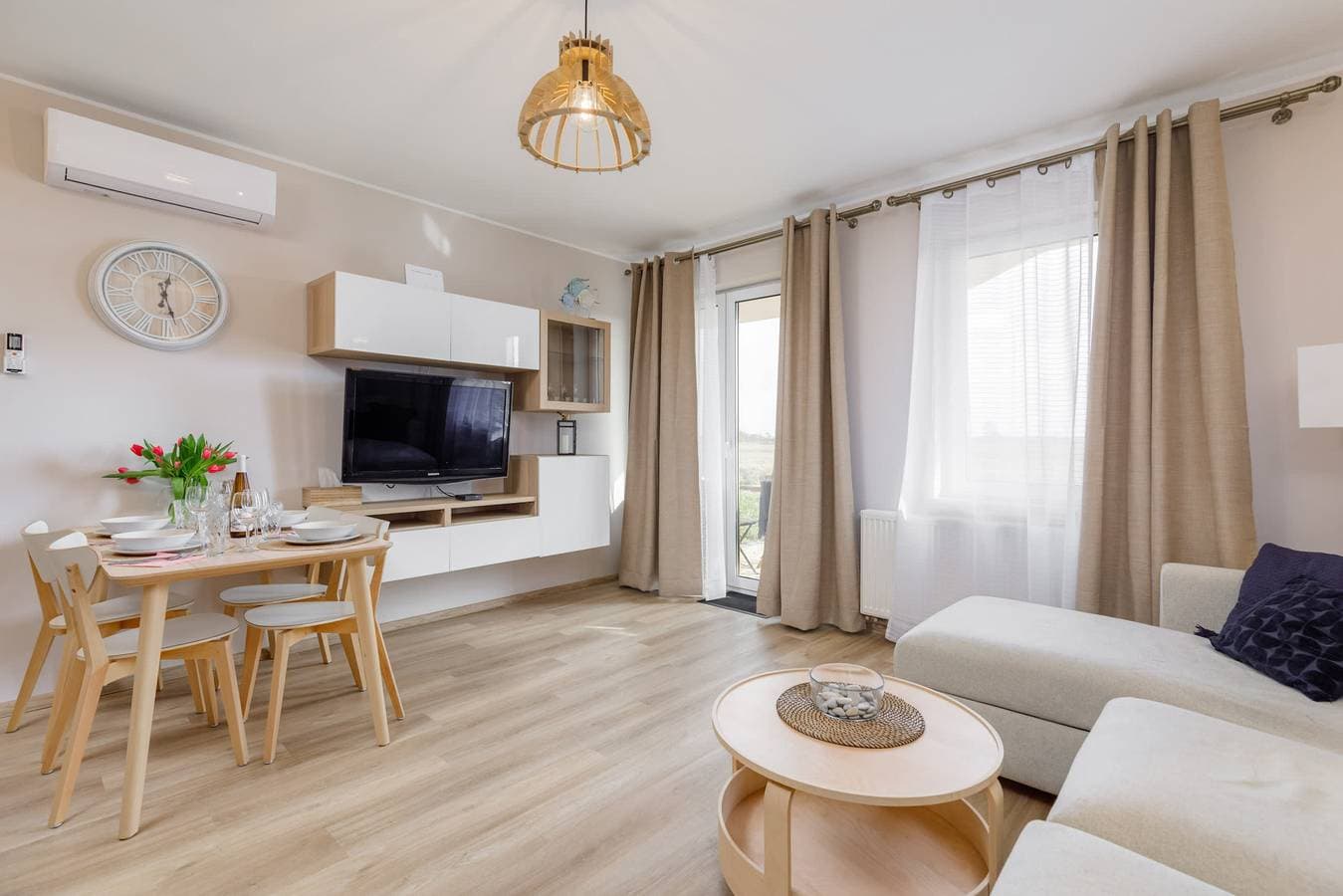 Foto 11 von 27: Apartment with Terrace | Air Conditioning, Parking, Close to the Beach