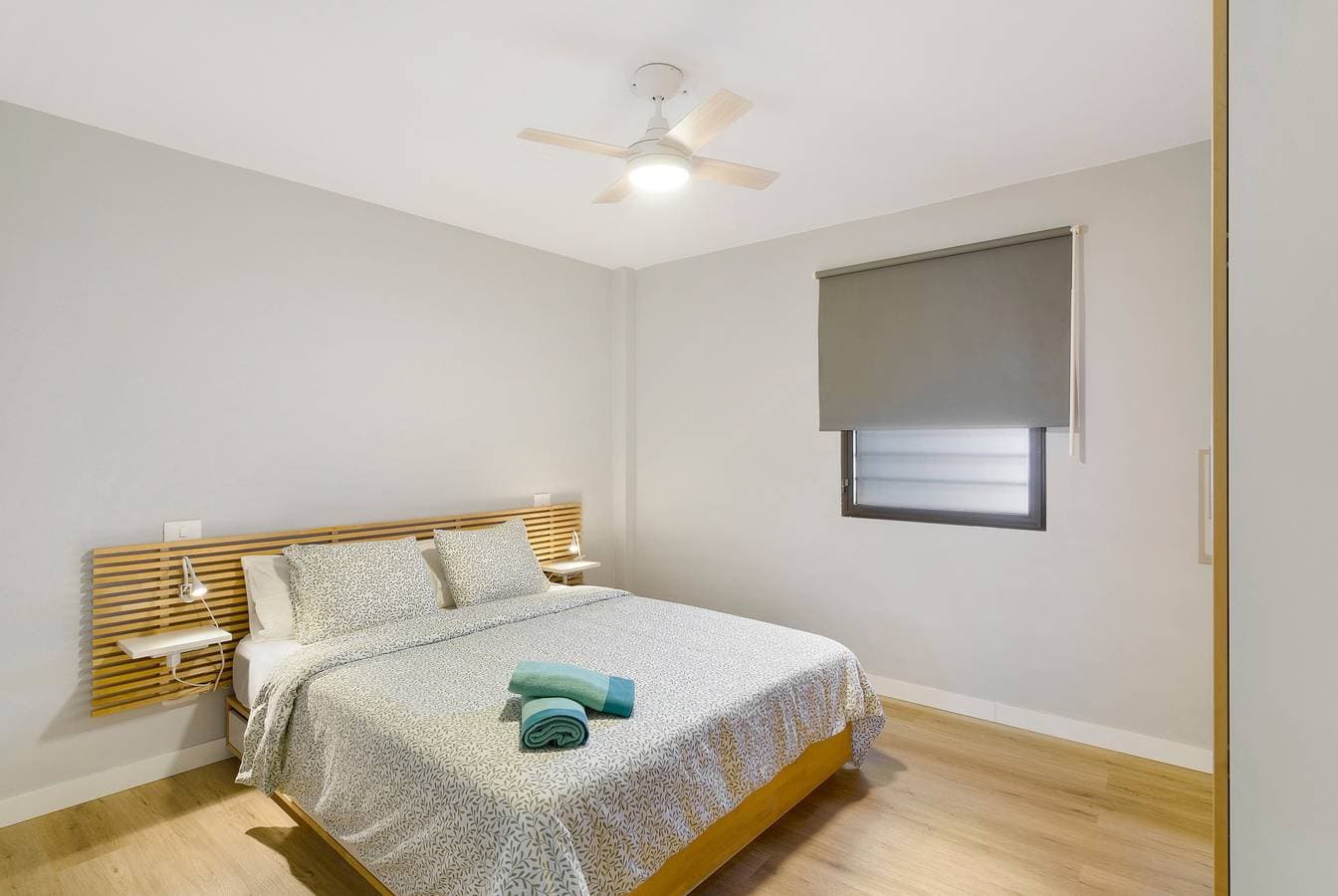 Foto 8 von 24: Ferienwohnung 'Apartamento Con Piscina Arinaga' mit Gemeinschaftspool und WLAN
