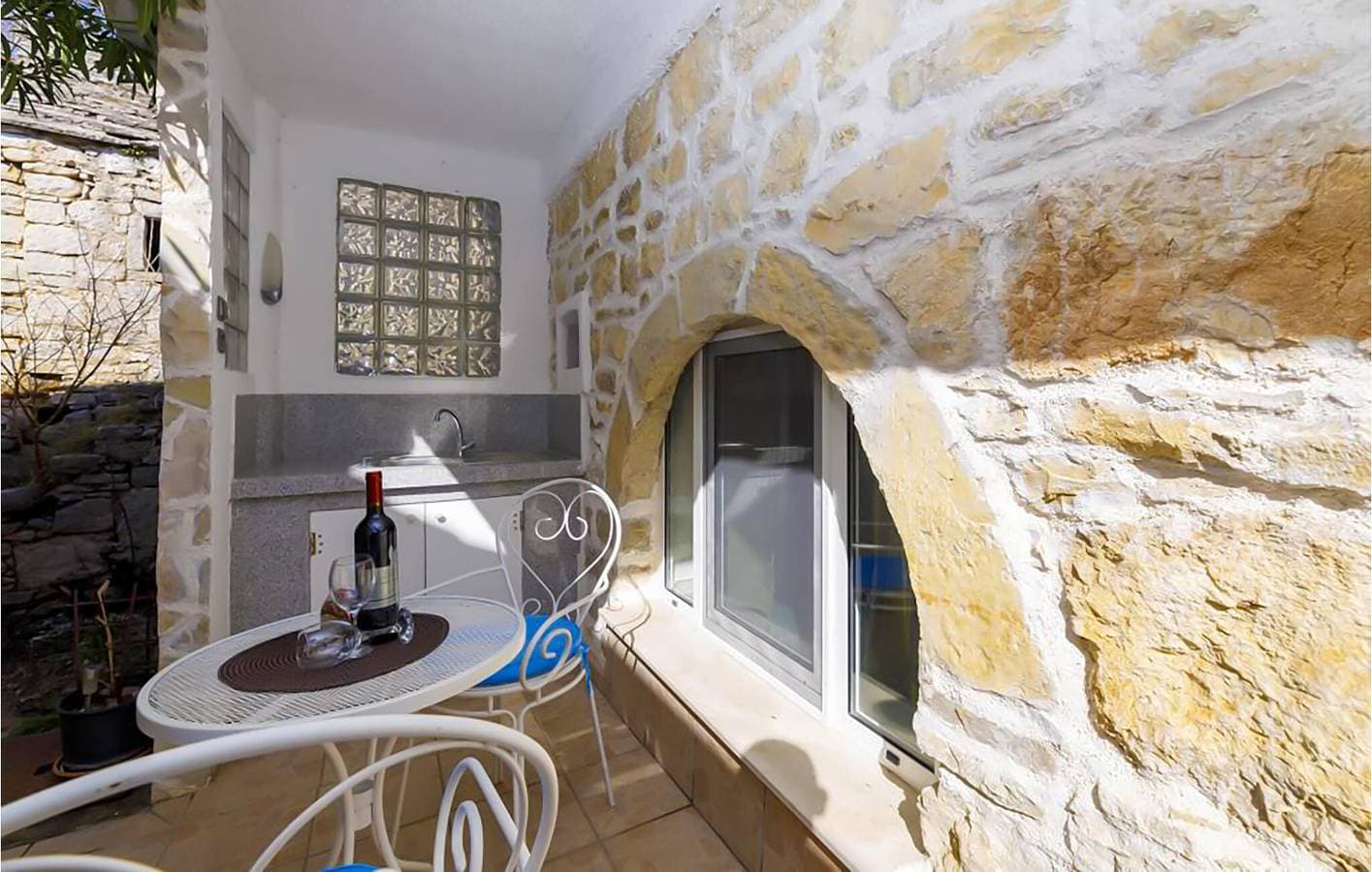 Foto 8 von 22: Apartment mit Meerblick, Wifi, AC, Parkplatz und Terrasse - 2km zum Strand