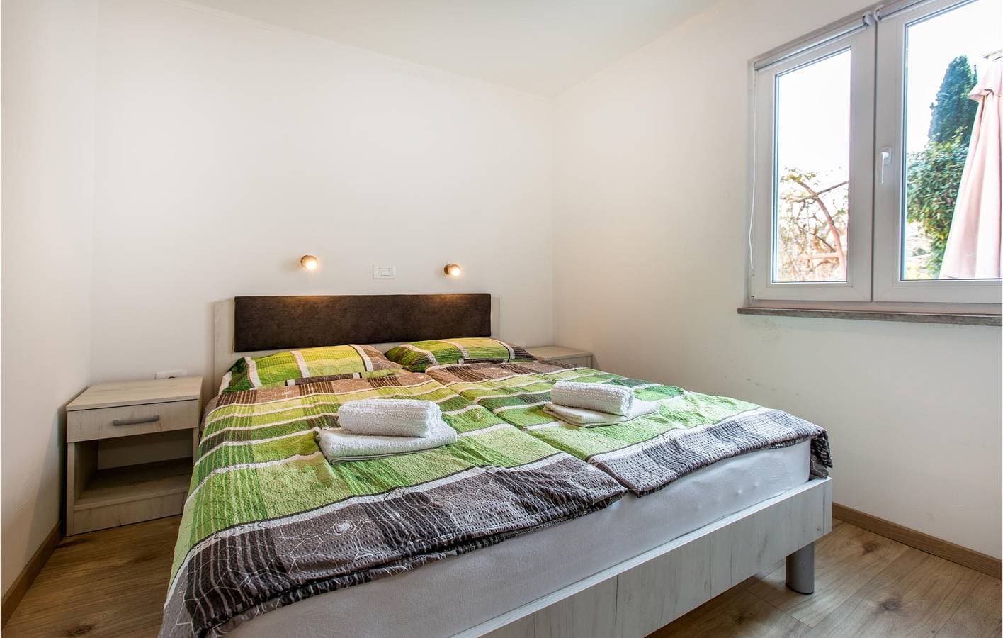 Foto 13 von 16: Ferienwohnung für 4 Personen mit Terrasse