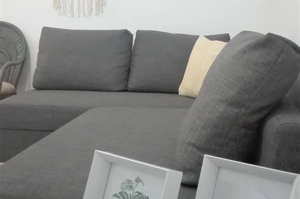 Foto 8 von 30: Sea Escape  Boutique Apt-Steps away from Agii Apostoli & Golden beach