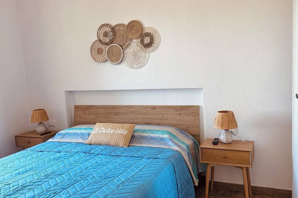Foto 5 von 30: Nereids-The Coastal Suite. The sea one breath away from you
