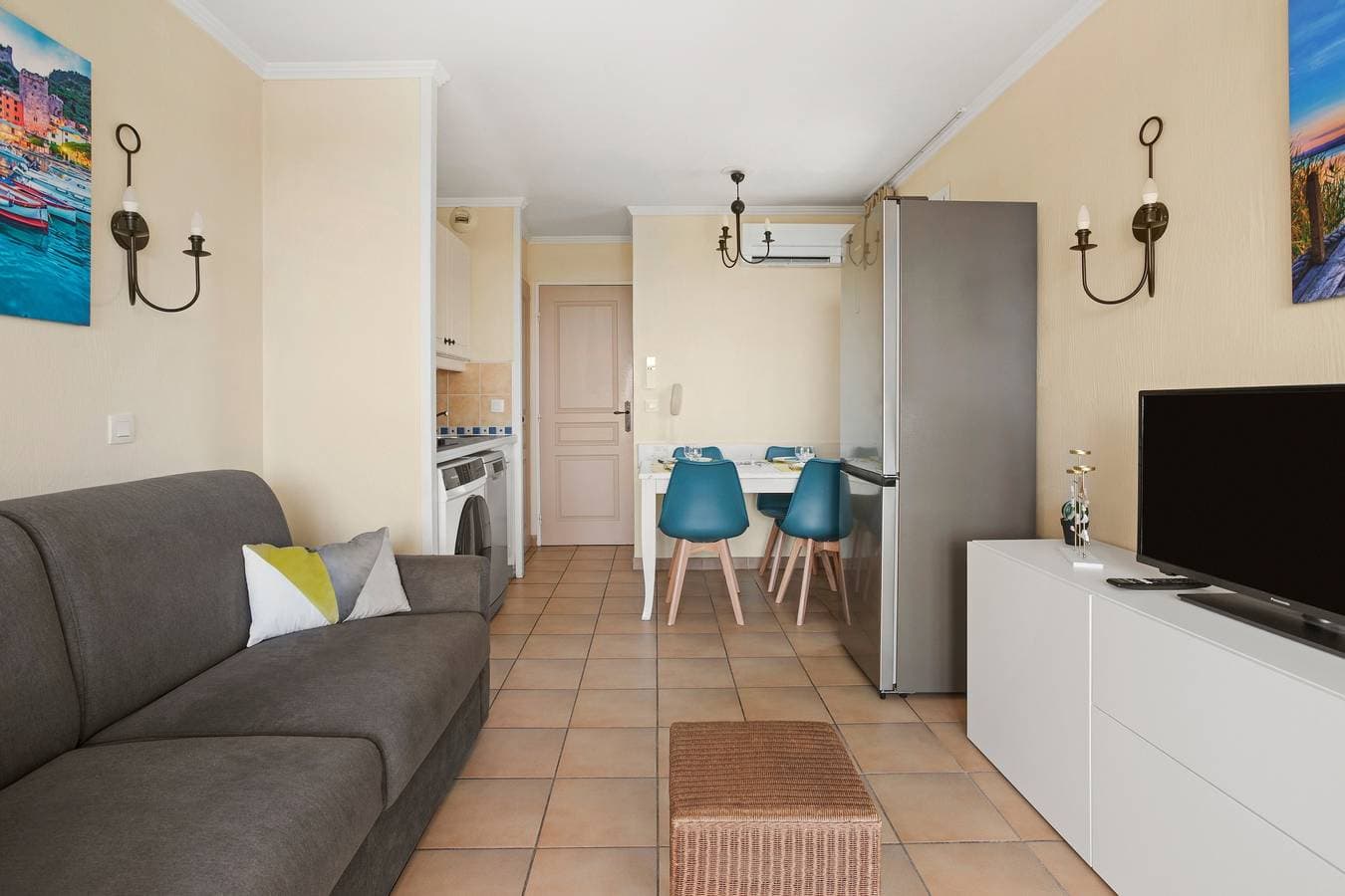 Foto 9 von 44: Ferienwohnung 'Grimaud 4 Personnes Clim Vue Mer' mit Meerblick, privater Terrasse und Klimaanlage