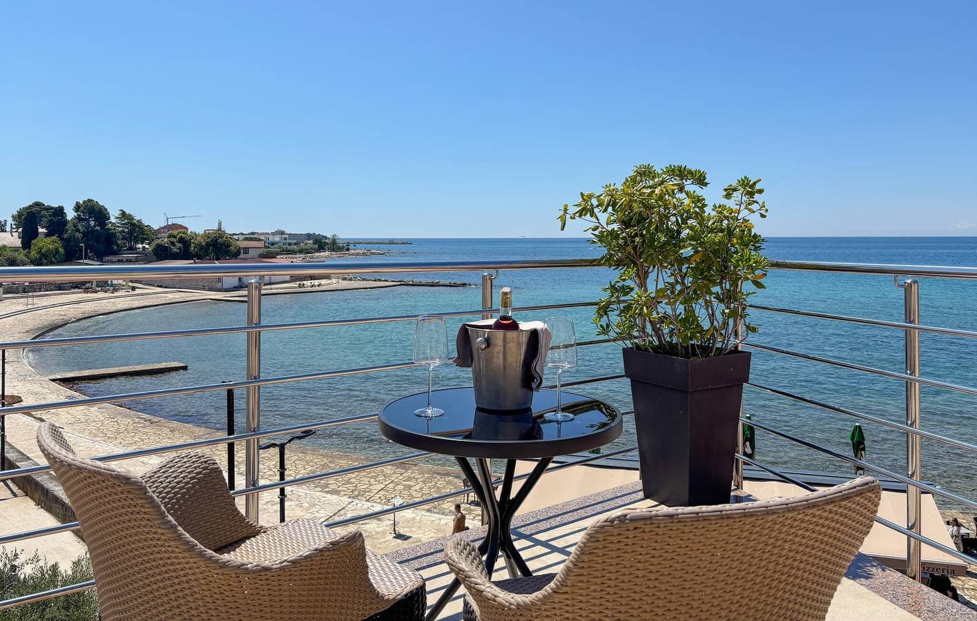 Foto 2 von 17: Urlaub am Meer: Gemütliche Wohnung im Obergeschoss mit WLAN und Parkplatz
