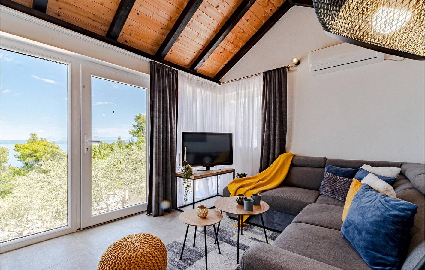 Foto 8 von 39: Gemütliche Ferienwohnung mit Pool und Terrasse, 900 m von der Küste entfernt