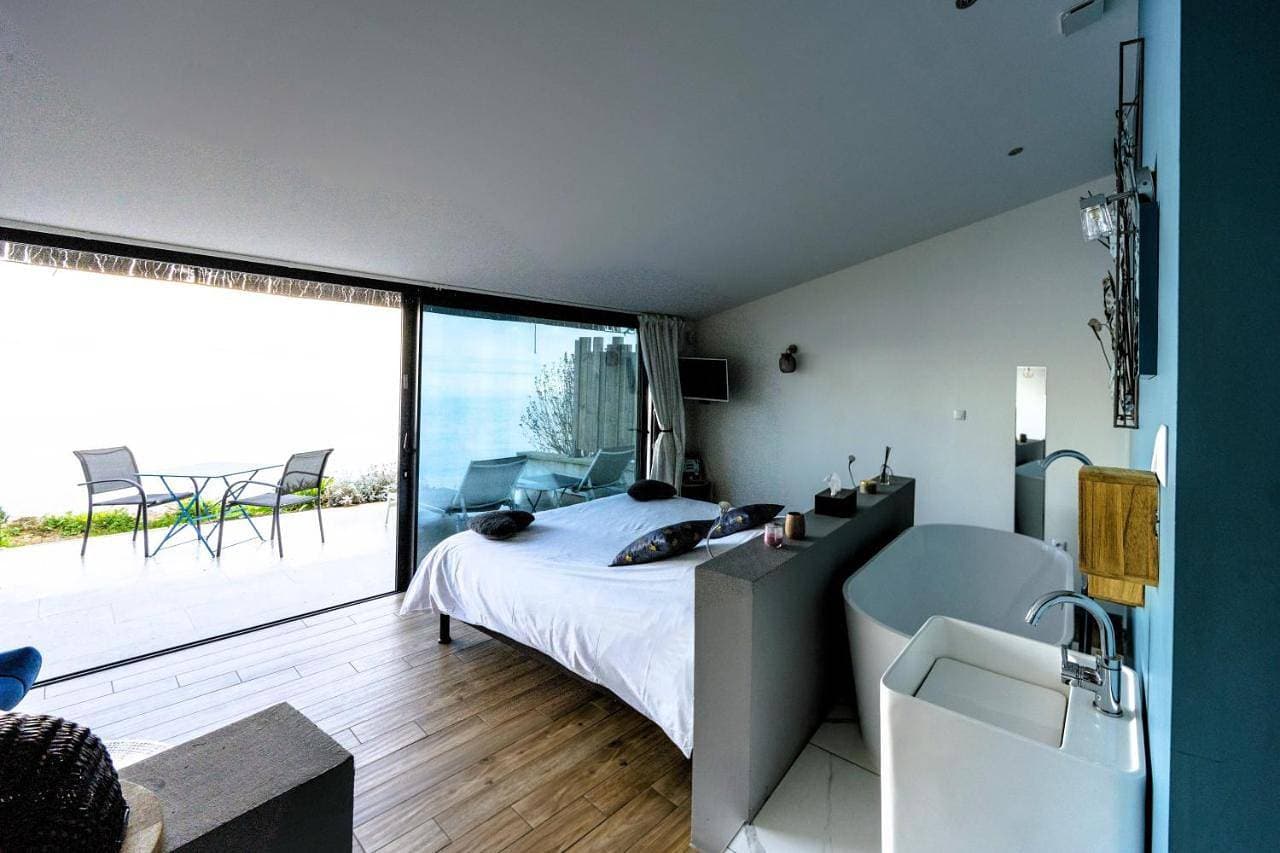 Foto 4 von 24: One-Bedroom House