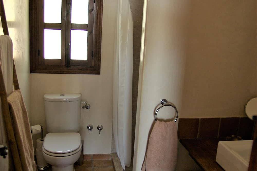 Foto 6 von 28: Heiliger Brunnen. Landhaus in Frigiliana, mit Blick auf das Meer und die Berge.