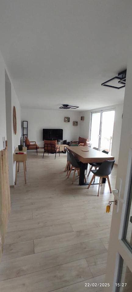 Foto 11 von 39: Three-Bedroom House