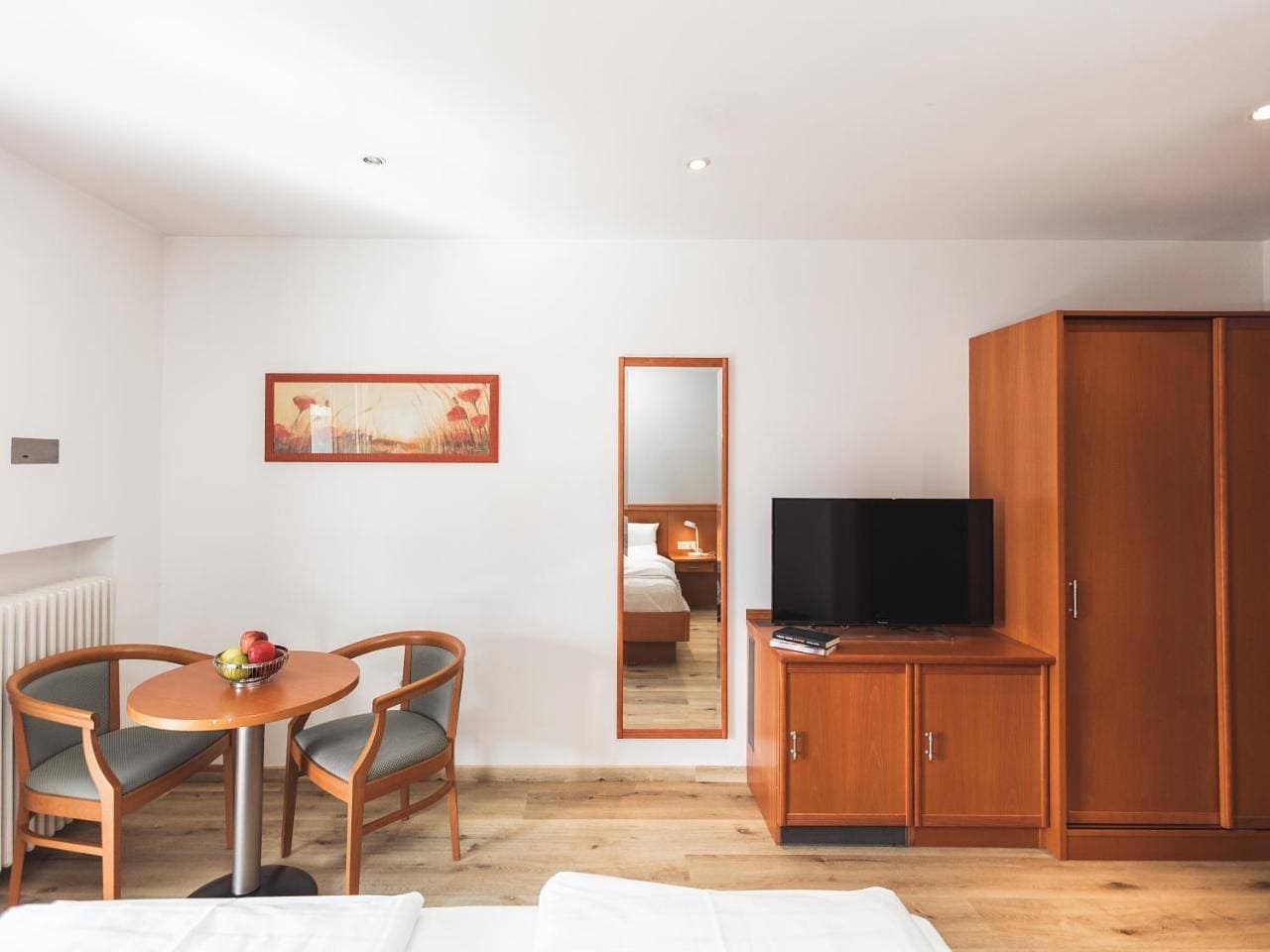 Foto 11 von 13: Double Room - Annex