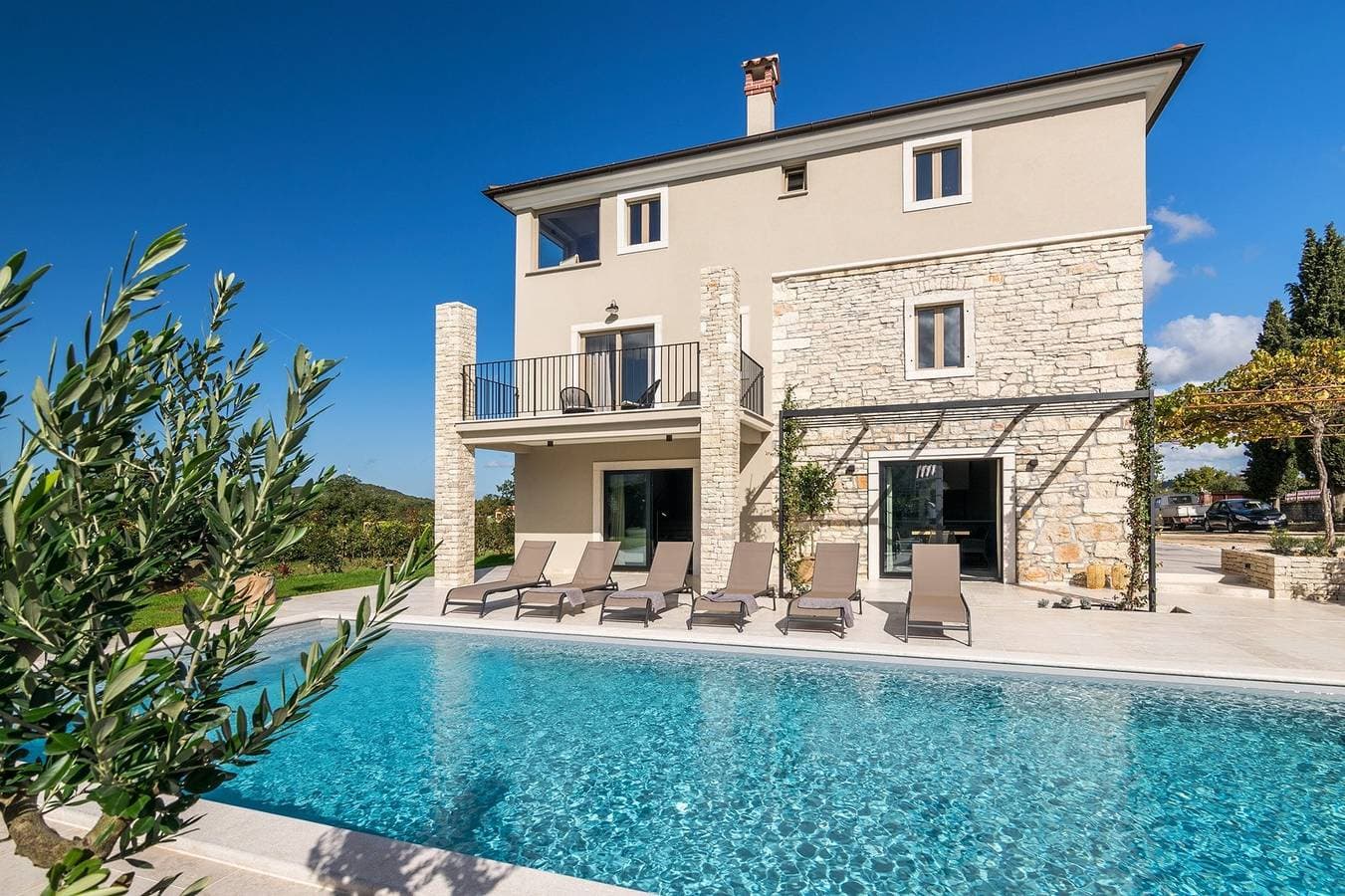 Wunderschöne Villa San Martino befindet sich in der Nähe von der schönen Stadt Rovinj. 1