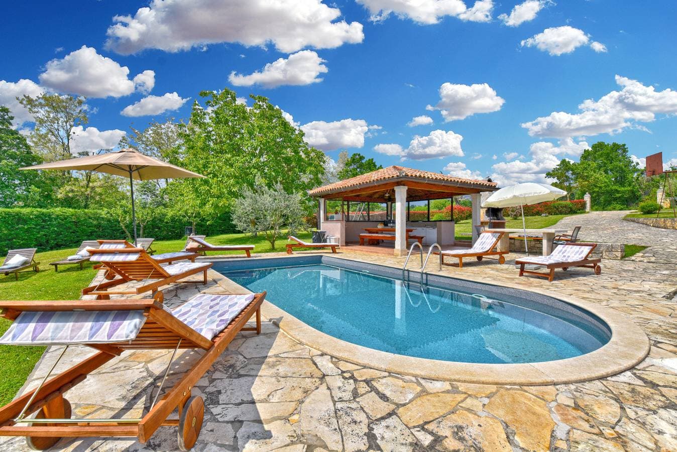Foto 7 von 37: Ferienhaus für 7 Personen mit Terrasse