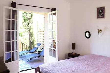 Foto 3 von 7: Double Room with Private Bathroom