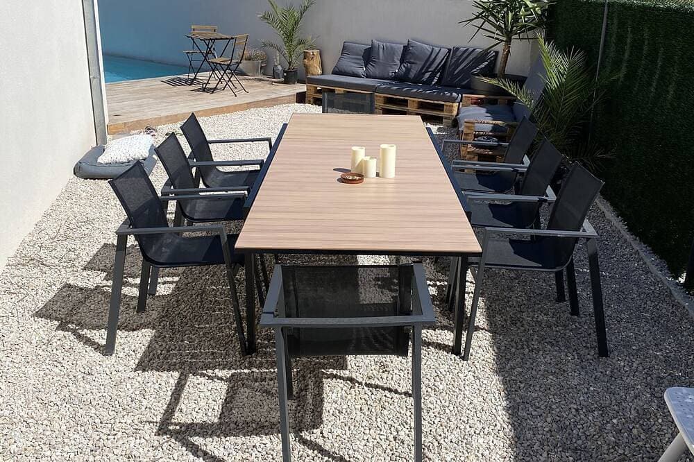 Foto 8 von 9: Villa 6 persons near Cassis Marseille Aix en Provence swimming pool barbecue view