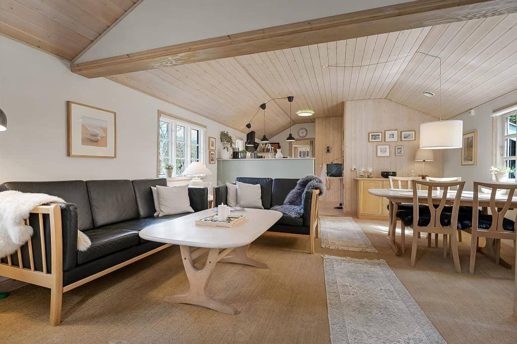 Foto 8 von 34: Hyggeliges Holzhäuschen zwischen Meer und Nissum Fjord – Grundstück komplett eingezäunt