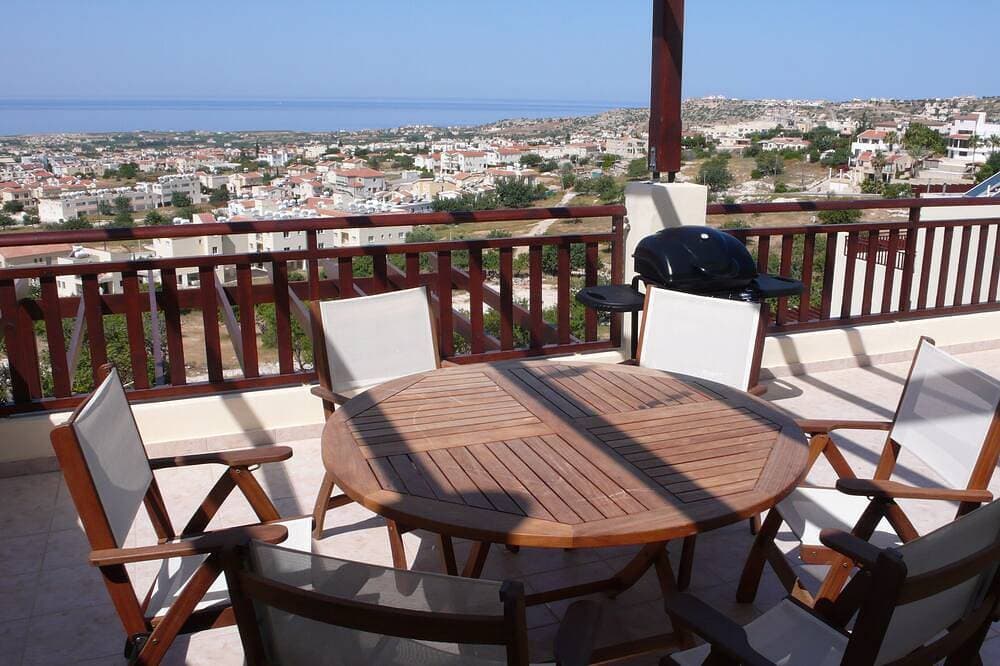 Foto 11 von 14: Schöne Penthouse-Wohnung mit 2 Schlafzimmern in Peyia. Gemeinschaftspool - Free WiFi