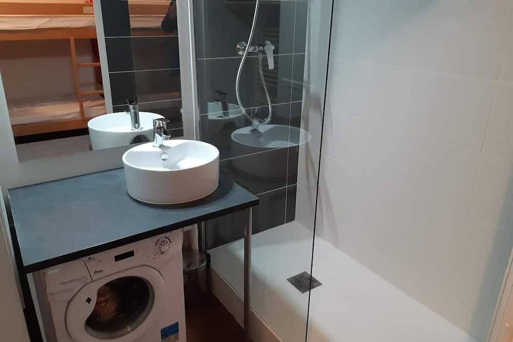 Foto 3 von 9: Bis 200m von den gondelbahnen, 5te Etage, balkon, parkmöglichkeiten, fernseher