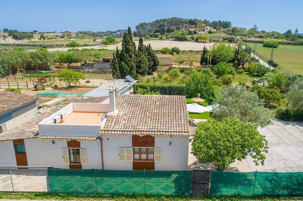 Foto 4 von 30: Atemberaubendes Haus in Manacor mit privatem Swimmingpool, der sowohl drinnen.