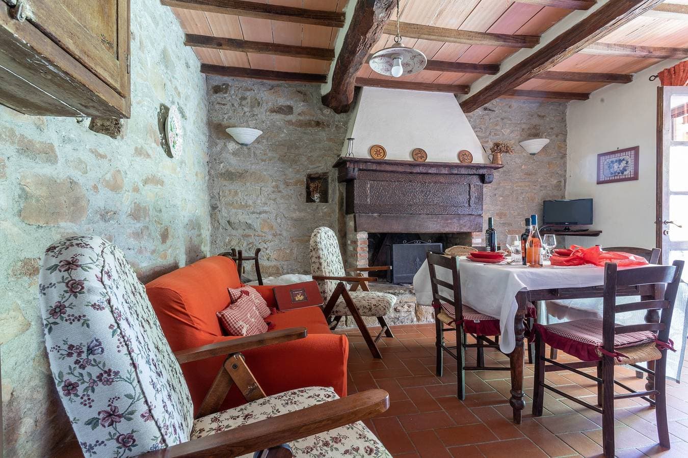 Foto 6 von 24: Ferienwohnung Il Sorbo mit Terrasse, Gemeinschaftspool und WLAN